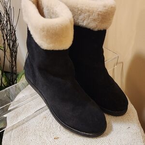 Cole Haan Nike Air Series tall waterproof leather and wool  boots. Size 9